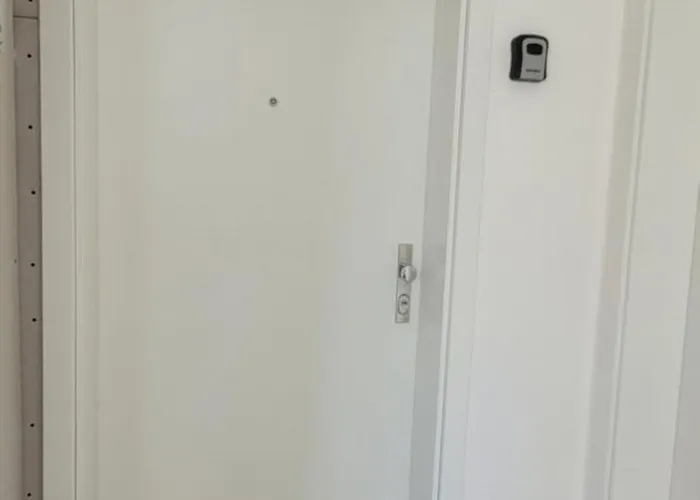 Altbauwohnung Mit Charme - Selbst Check In - Queensize Bett *